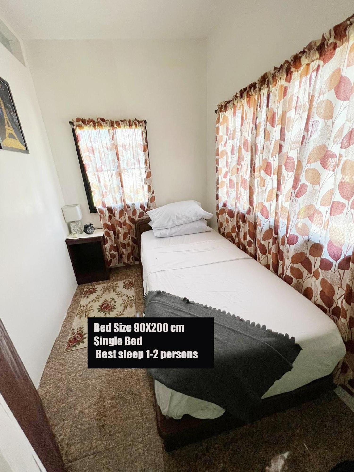 Beach Resorts Walking Distance To The Town House Davao Exterior photo